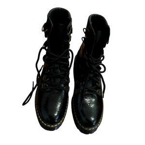 NWT Dr Marten boots size 7